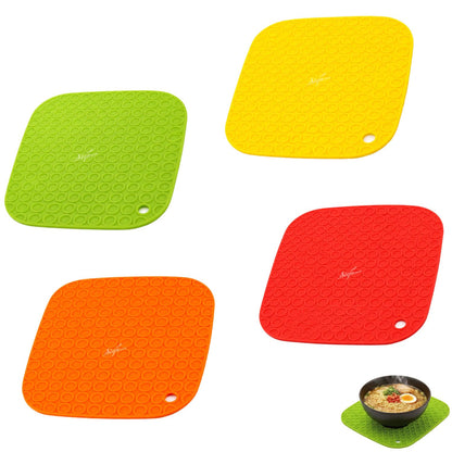 Signamio Silicone Mat for Kitchen - Pack of 4 Square Heat Resistant Coasters for Dining Table for Hot Pots - Durable Trivet Heat Mats for Added Protection and Style